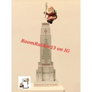 1990 Hallmark Keepsake Ornament King Klaus Kong Santa Empire State Building